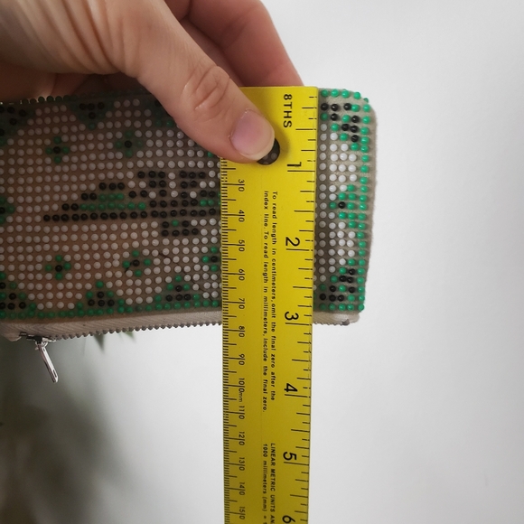 Beaded Nassau Coin Purse Green and White Seed Bead Pouch - Picture 11 of 12